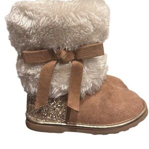 Seychelles toddler girl, boots snow faux fur, gold, glitter, faux suede size 8